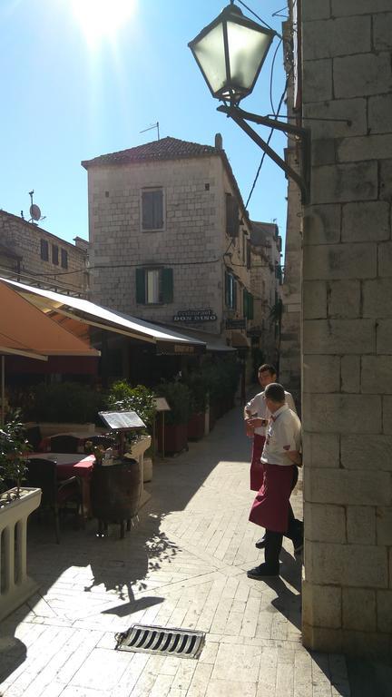 Apartment Fabijanko Oldtown Trogir Exterior foto