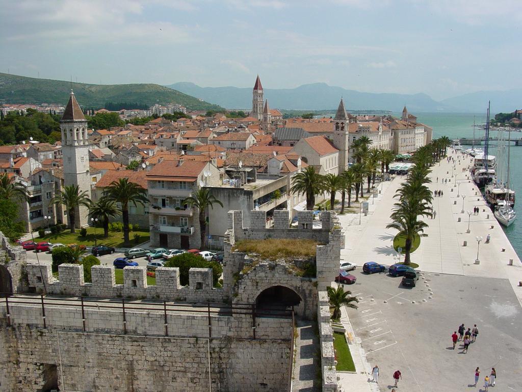 Apartment Fabijanko Oldtown Trogir Exterior foto