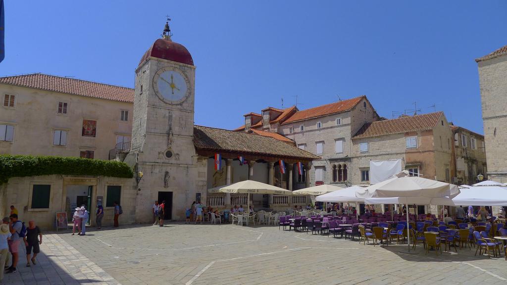 Apartment Fabijanko Oldtown Trogir Exterior foto